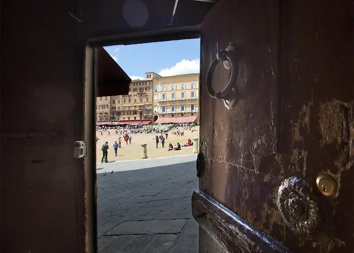 Il Nido Del Mangia アパート